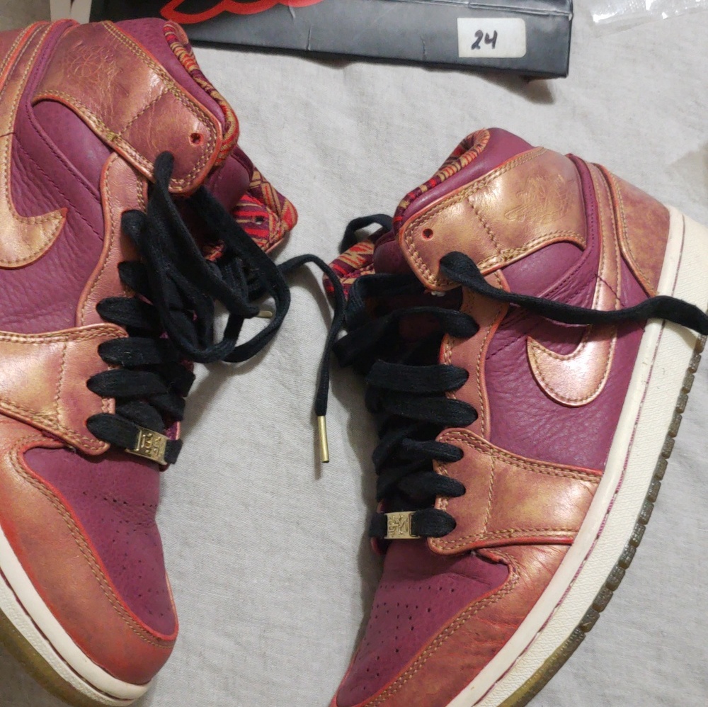 Jordan 1 - Picture 2 of 2